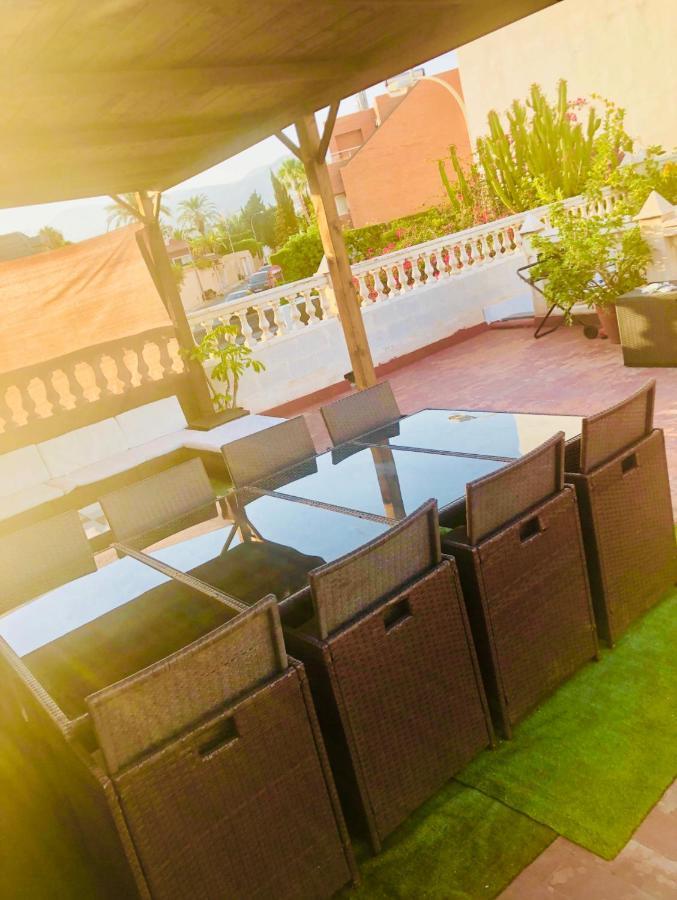 Gran Casa Con Terraza A 3 Min Playa Con Wifi - Rodeada De Servicios Roquetas de Mar Bagian luar foto