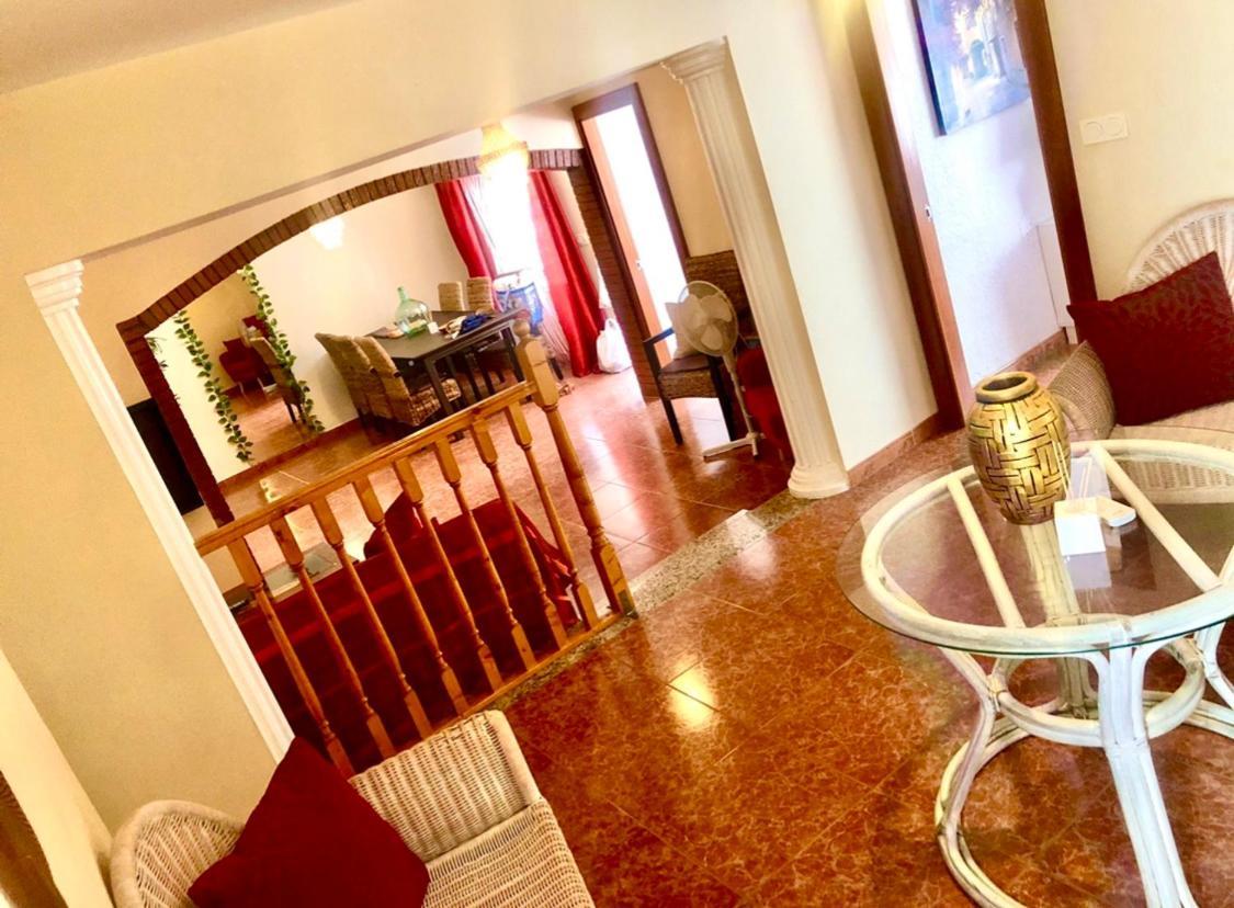 Gran Casa Con Terraza A 3 Min Playa Con Wifi - Rodeada De Servicios Roquetas de Mar Bagian luar foto