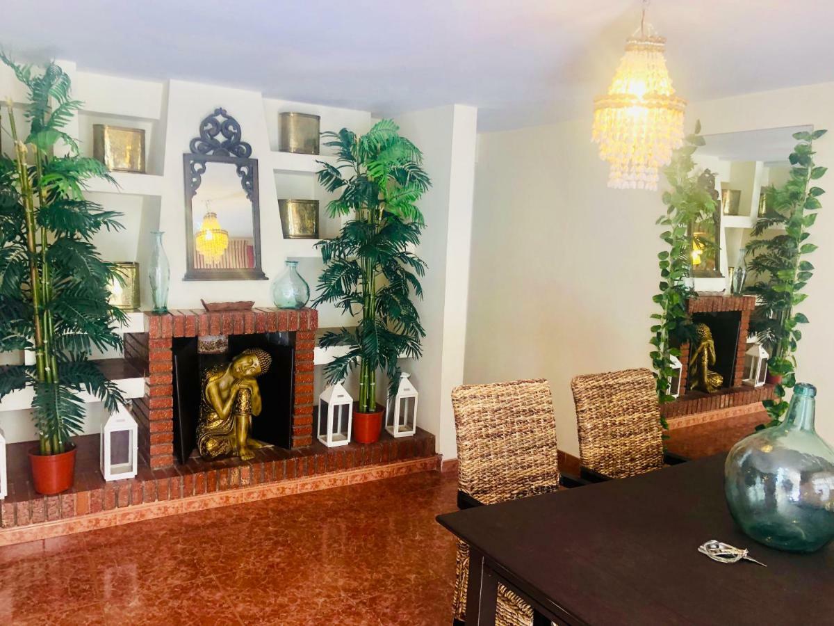 Gran Casa Con Terraza A 3 Min Playa Con Wifi - Rodeada De Servicios Roquetas de Mar Bagian luar foto
