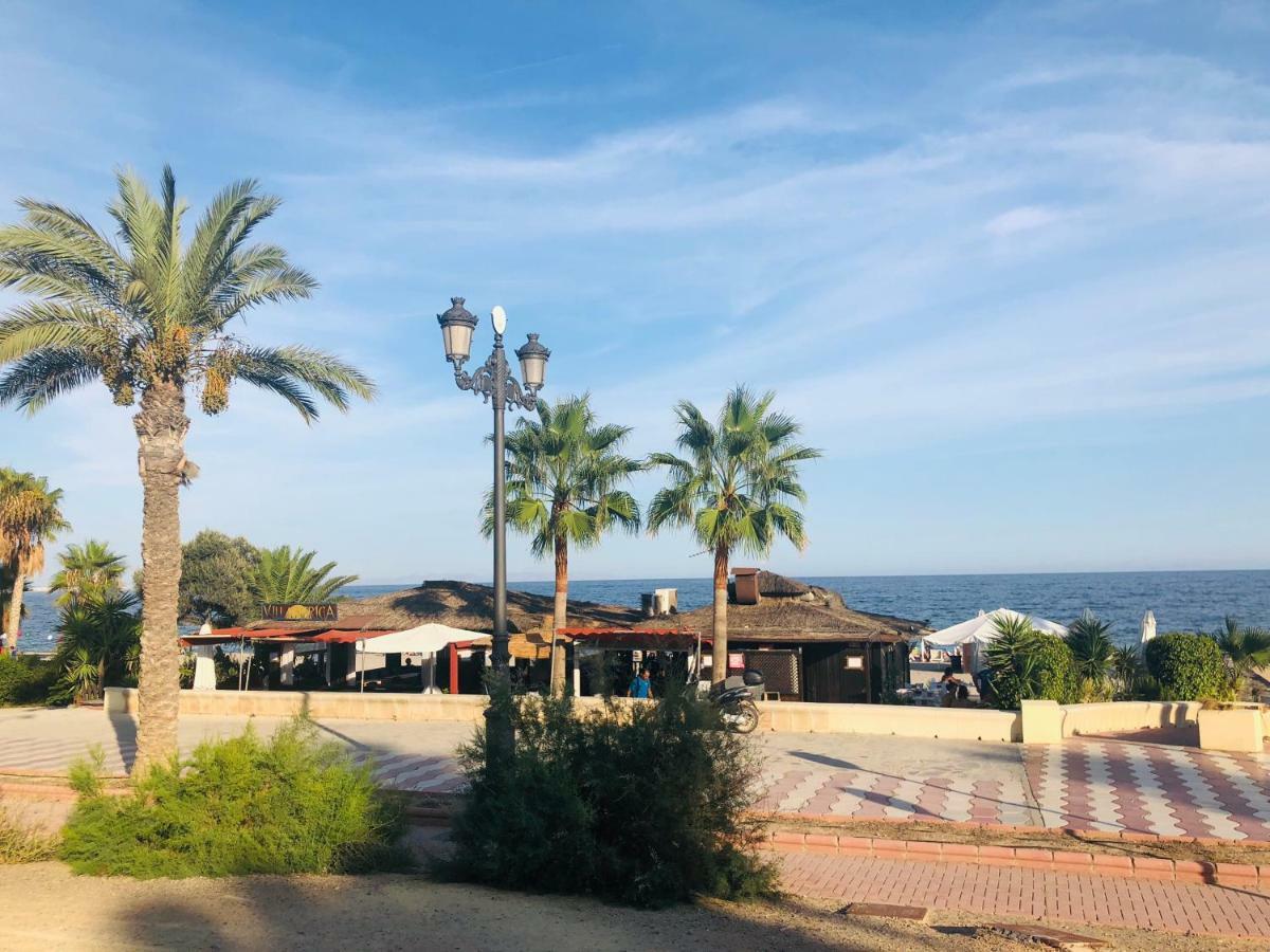 Gran Casa Con Terraza A 3 Min Playa Con Wifi - Rodeada De Servicios Roquetas de Mar Bagian luar foto