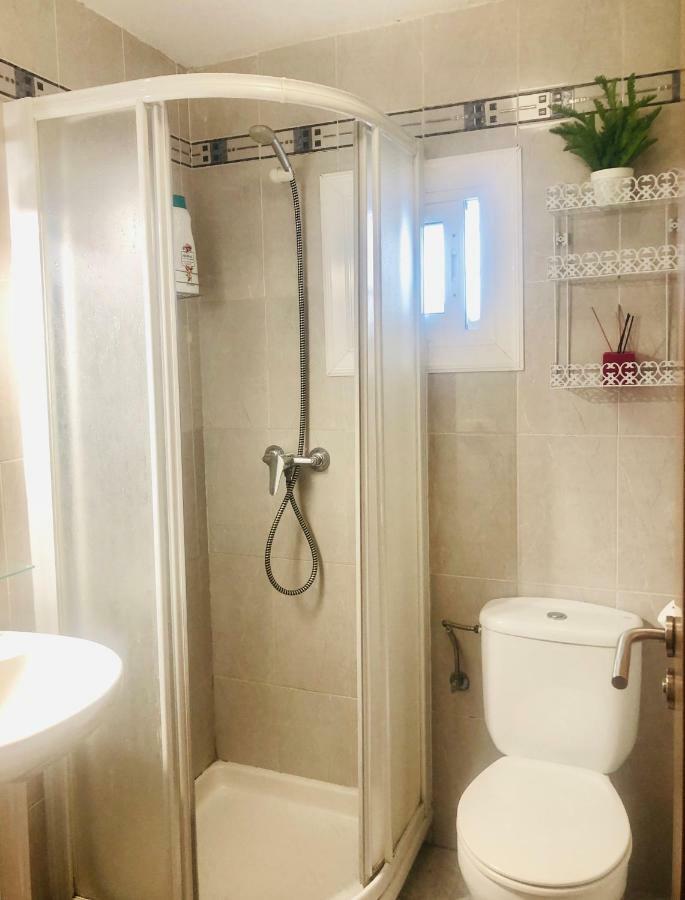 Gran Casa Con Terraza A 3 Min Playa Con Wifi - Rodeada De Servicios Roquetas de Mar Bagian luar foto