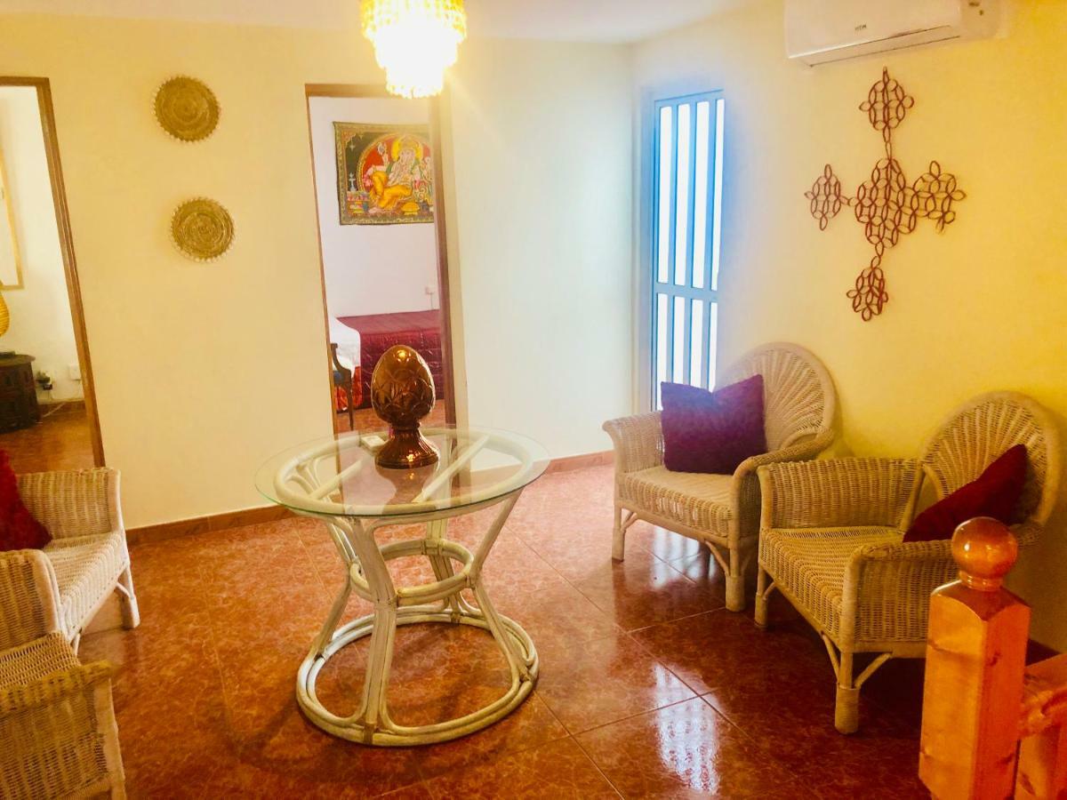 Gran Casa Con Terraza A 3 Min Playa Con Wifi - Rodeada De Servicios Roquetas de Mar Bagian luar foto
